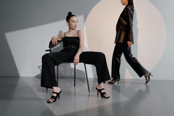 Stay Cool: The Best Lightweight Fabrics for Summer Dresses in the UK – Your Complete Guide to Effortlessly Breezy Styles